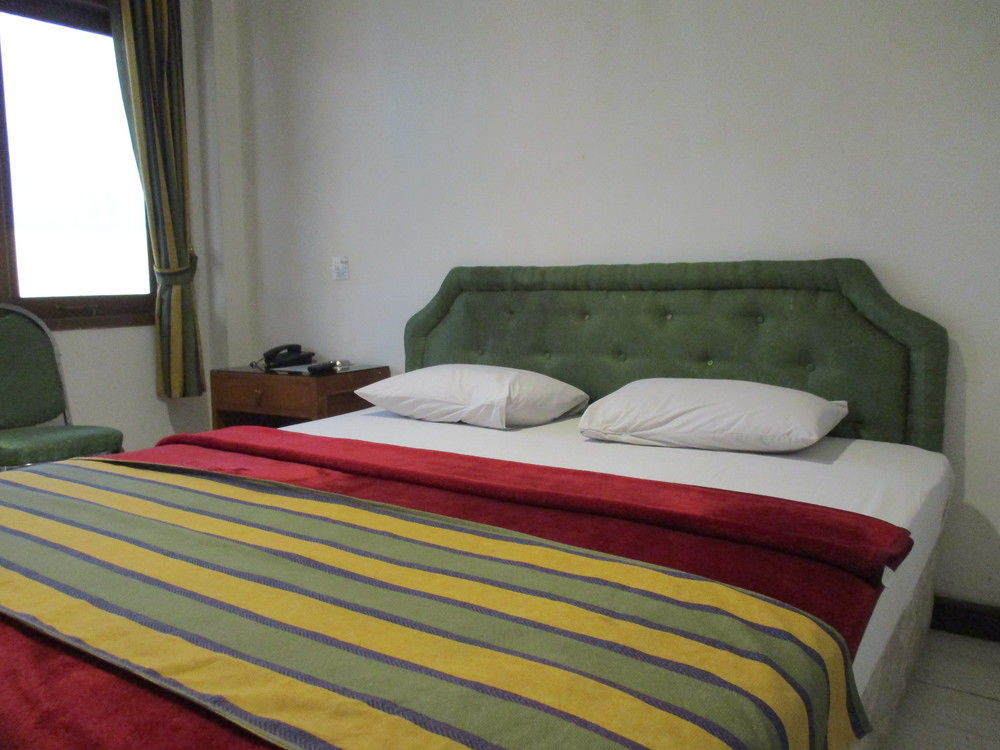 Maxim Kwitang Hotel 2*